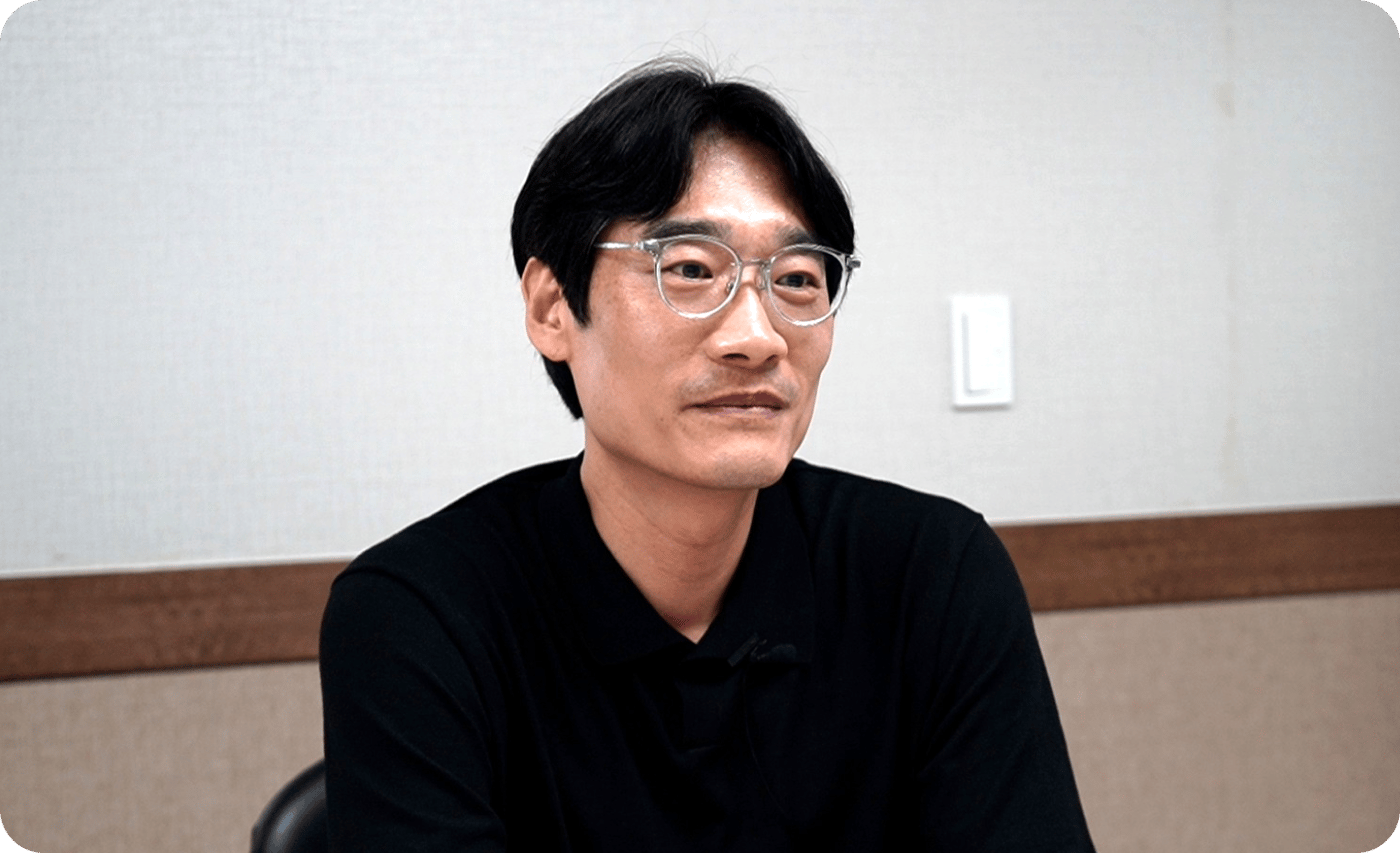 고객사례 인터뷰를 하고 있는 오공 전산팀 담당자