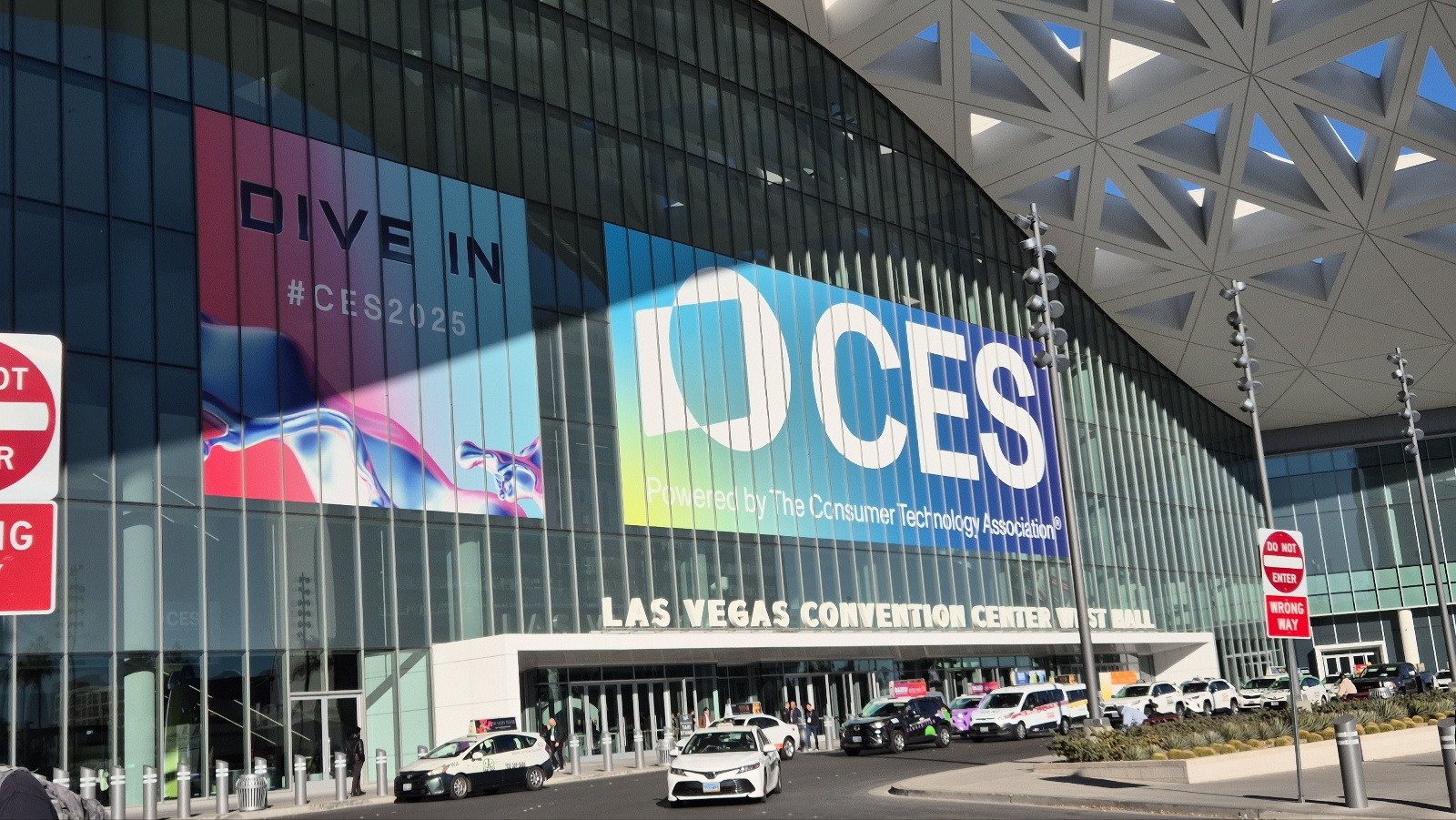 CES2025 현장 모습 전시장 외부